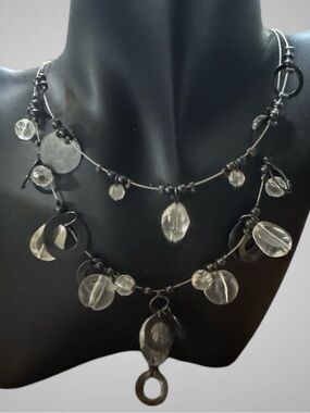 BEADED AND MEDALLION WIRE NECKLACE